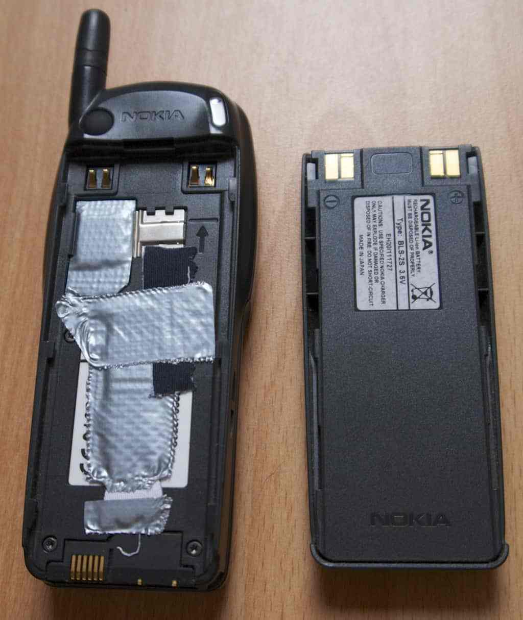 Anti smartphone Nokia 7110 Rückansicht